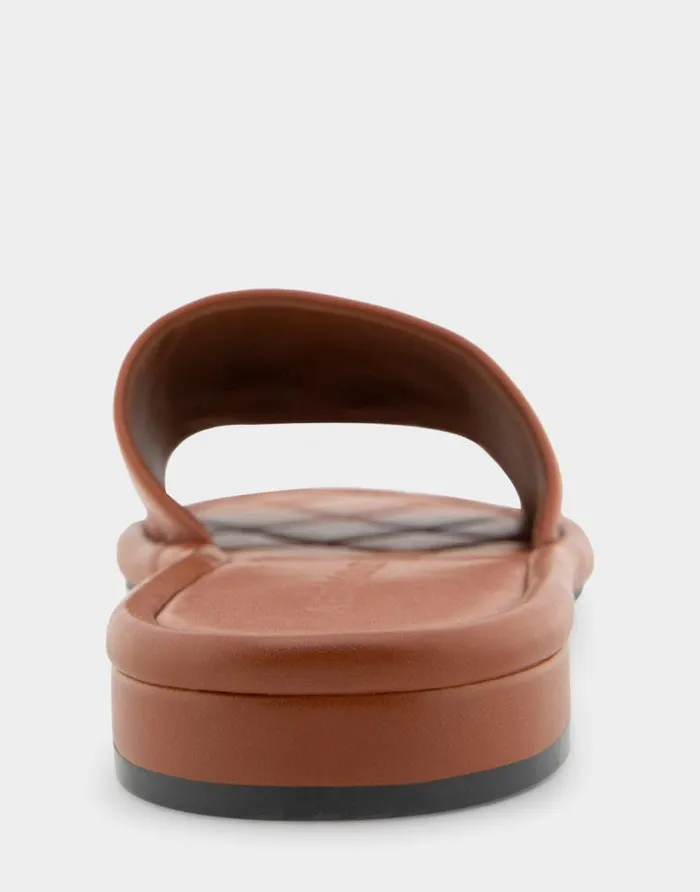 Aerosoles Comfortable Women039s Debossed Chain Link Slide Sandal In Gingerbread Leather Gingerbread Leather Women Clogs and Mules