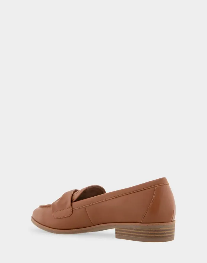 Aerosoles Comfortable Women039s Tailored Loafer In Dark Tan Faux Leather Tan Faux Leather Women Loafers