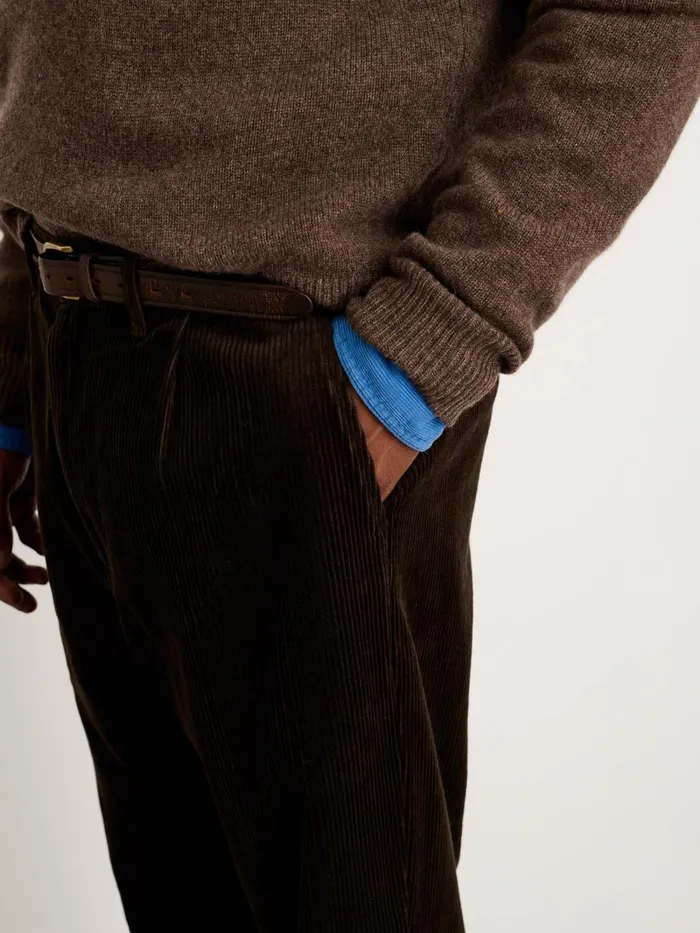 Alex Mill Pants Men Standard Pleated Pant In Corduroy Chocolate