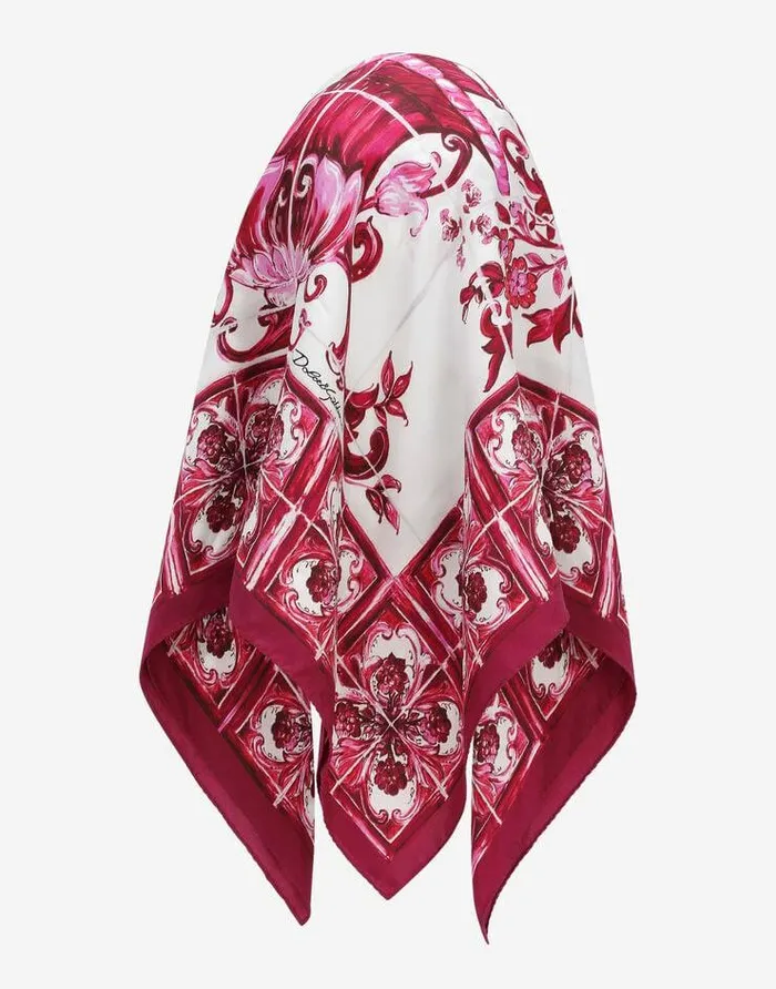Dolce and Gabbana Hats And Gloves Women Baseball Cap With Majolicaprint Scarf Multicolor Dolce and Gabbana Hats And Gloves Women Baseball Cap With Majolicaprint Scarf Multicolor