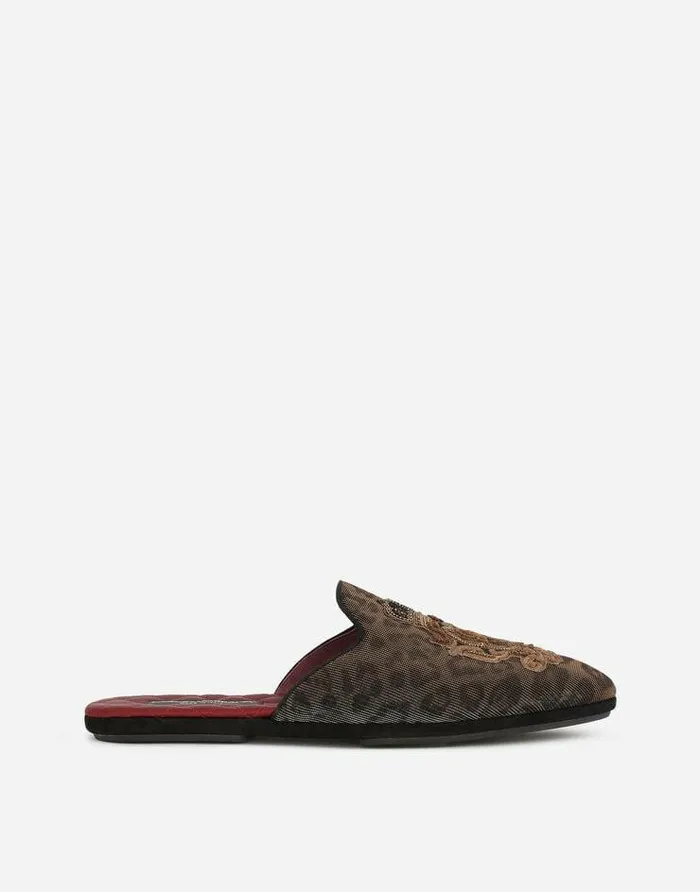 Dolce and Gabbana Loafers And Moccasins Men Slippers With Coat Of Arms Patch Bordeaux Dolce and Gabbana Loafers And Moccasins Men Slippers With Coat Of Arms Patch Bordeaux