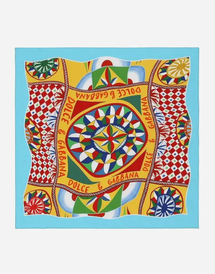 Dolce and Gabbana Scarves And Silks Women Carrettoprint Twill Scarf 50 X 50 Red Dolce and Gabbana Scarves And Silks Women Carrettoprint Twill Scarf 50 X 50 Red