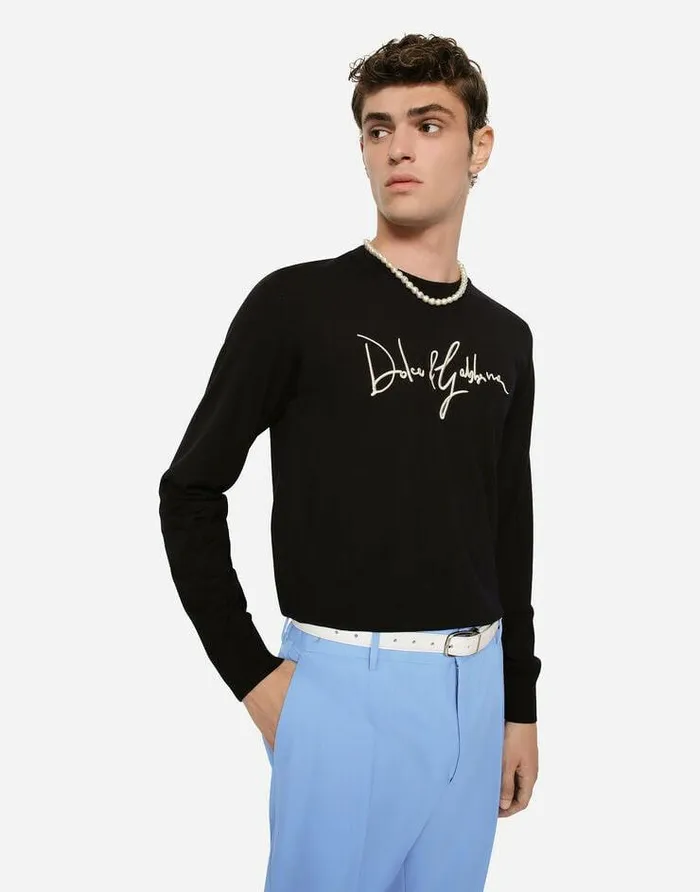 Dolce and Gabbana Sweaters And Cardigans Men Wool Roundneck Sweater With DolceandGabbana Embroidery Blue Dolce and Gabbana Sweaters And Cardigans Men Wool Roundneck Sweater With DolceandGabbana Embroidery Blue
