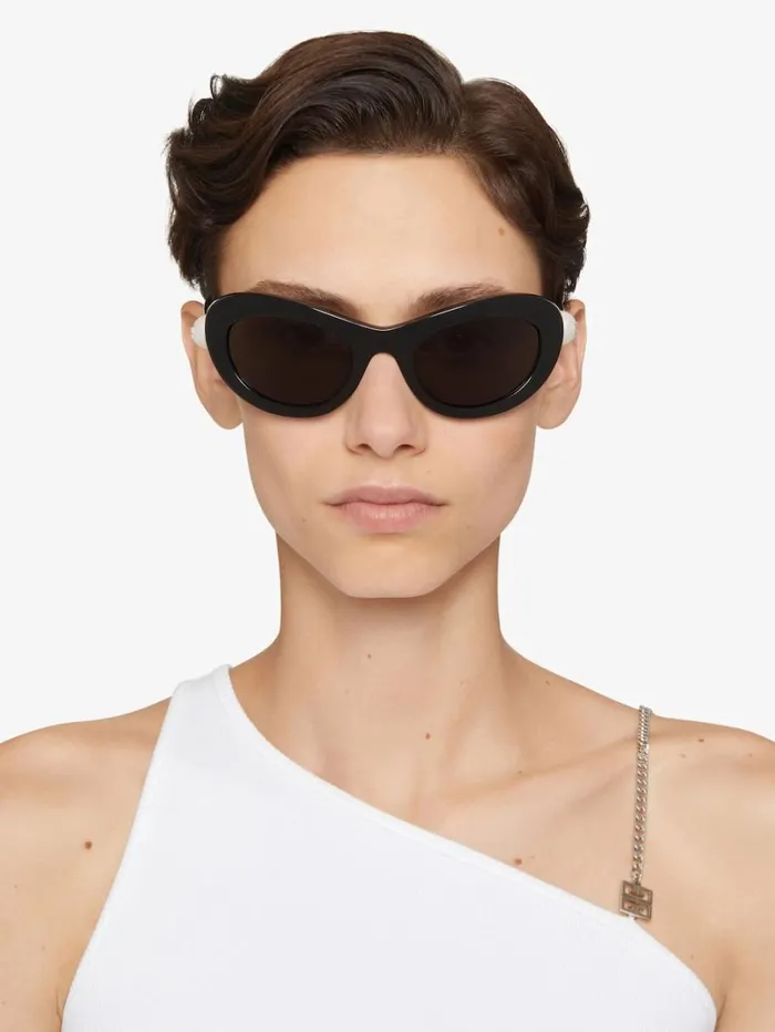 Givenchy 4G Pearl Sunglasses In Acetate With Crystals Black Women Sunglasses Givenchy 4G Pearl Sunglasses In Acetate With Crystals Black Women Sunglasses