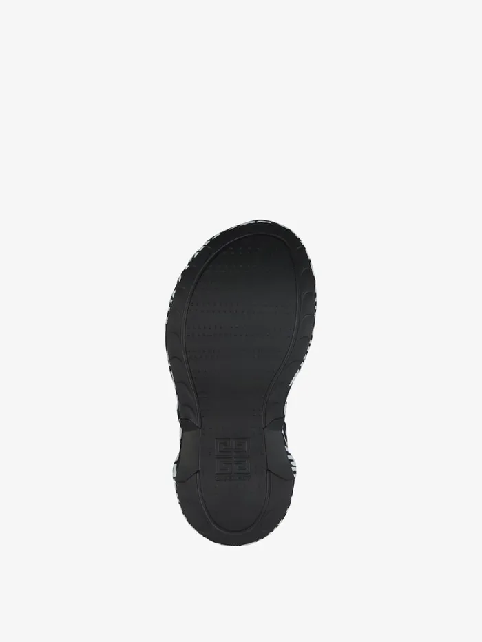 Givenchy Marshmallow Sandals In Rubber With Tag Effect 4G Print Blackwhite Women Slides and Sandals Givenchy Marshmallow Sandals In Rubber With Tag Effect 4G Print Blackwhite Women Slides and Sandals
