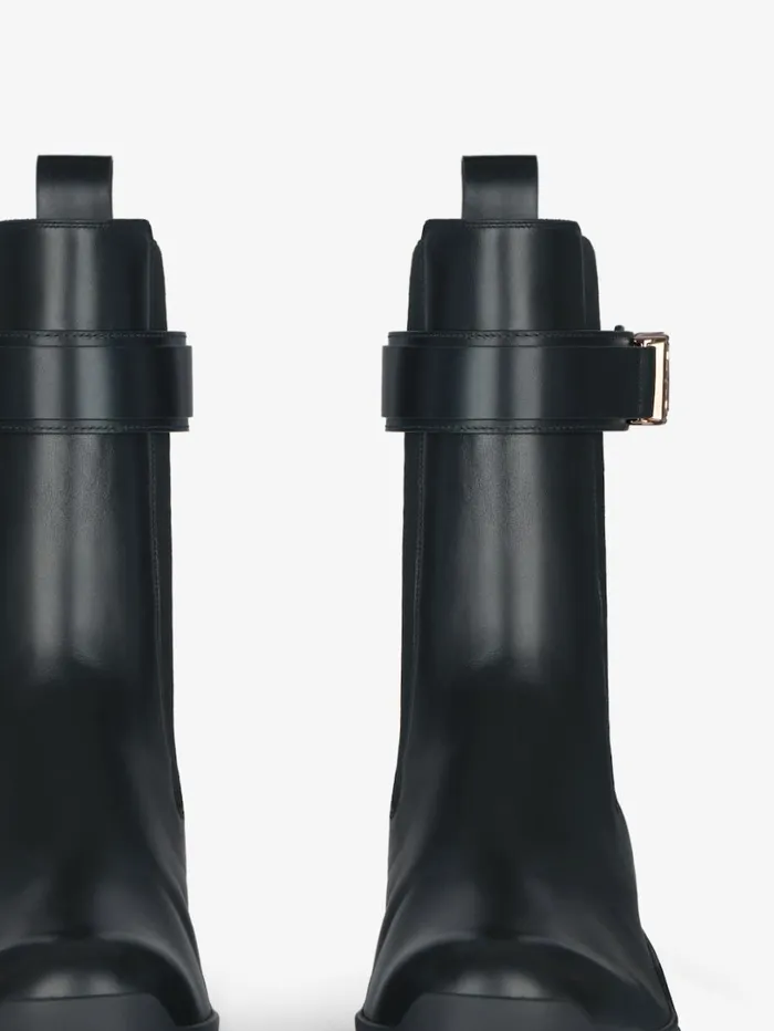 Givenchy Terra Chelsea Boots In Leather Black Men Boots and Loafers Givenchy Terra Chelsea Boots In Leather Black Men Boots and Loafers