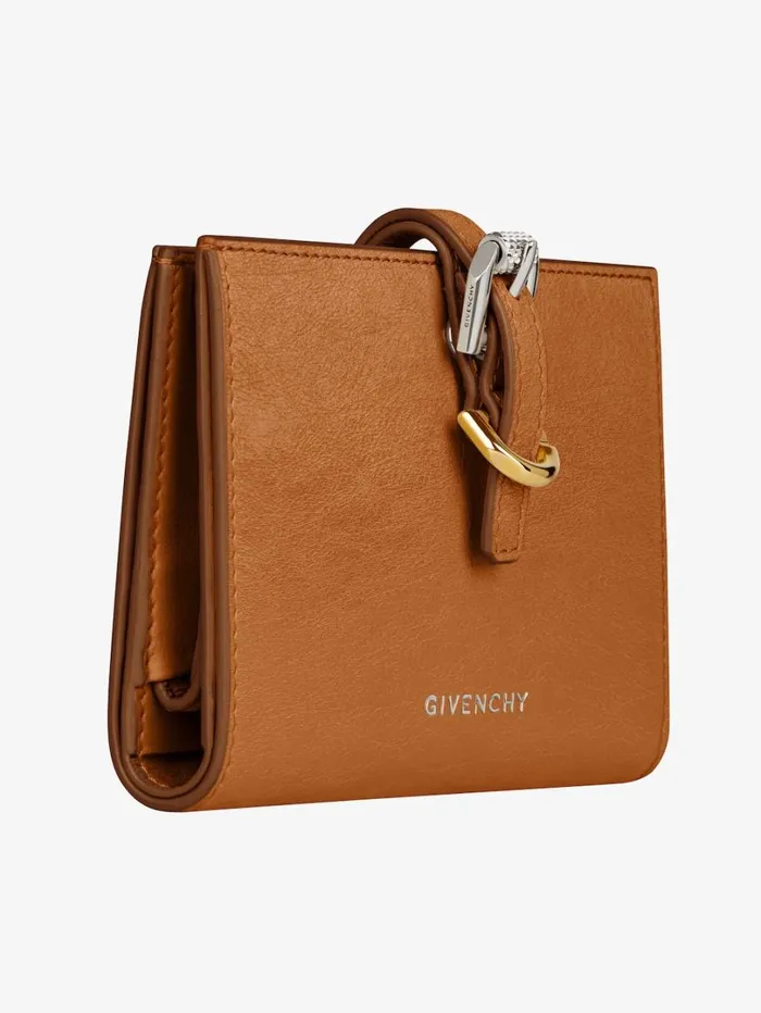 Givenchy Voyou Wallet In Leather Soft Tan Women Wallets and Card Holders Givenchy Voyou Wallet In Leather Soft Tan Women Wallets and Card Holders