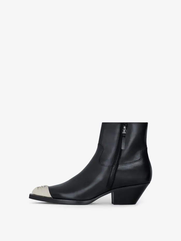 Givenchy Western Ankle Boots In Leather Black Women Boots and Booties Givenchy Western Ankle Boots In Leather Black Women Boots and Booties