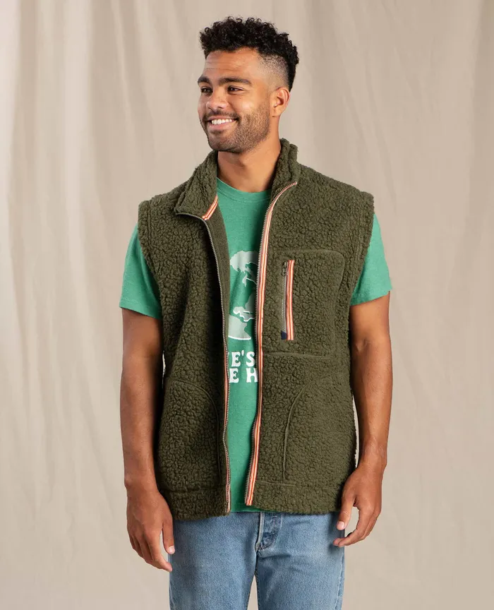 Jackets and Layers ToadandCo Men8217s Men8217s Sespe Sherpa Vest Beetle