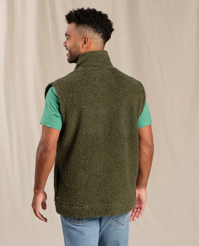 Jackets and Layers ToadandCo Men8217s Men8217s Sespe Sherpa Vest Beetle