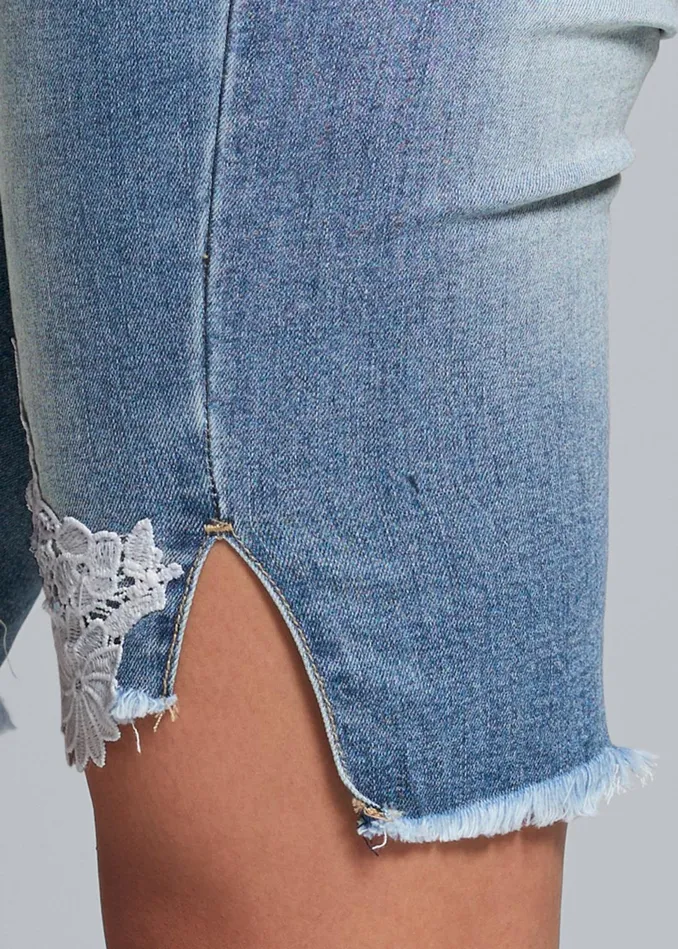 LACE TRIM BERMUDA SHORTS Medium Wash Women VENUS Shorts