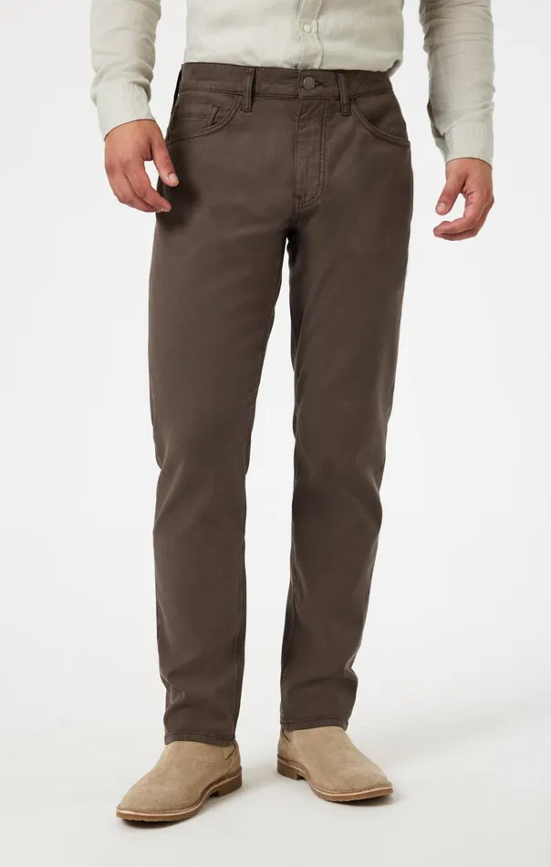 Marcus Slim Straight Leg In Oak Luxe Twill Men Mavi Jeans Pants