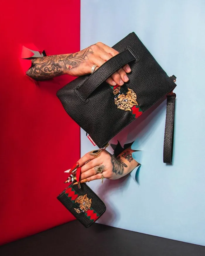 SPRAYGROUND ITALIA DIVISO CROSSOVER CLUTCH Bags SPRAYGROUND ITALIA DIVISO CROSSOVER CLUTCH Bags