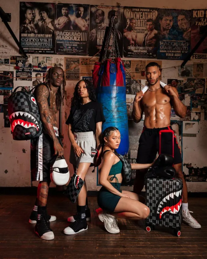 SPRAYGROUND VANQUISH II CROSSOVER CLUTCH Bags