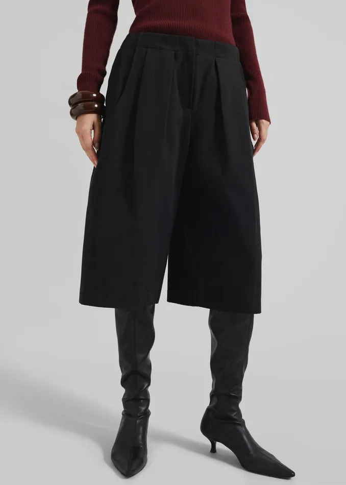 The Frankie Shop Bottoms Cedar Bermuda Shorts 8211 Black 8211 Women