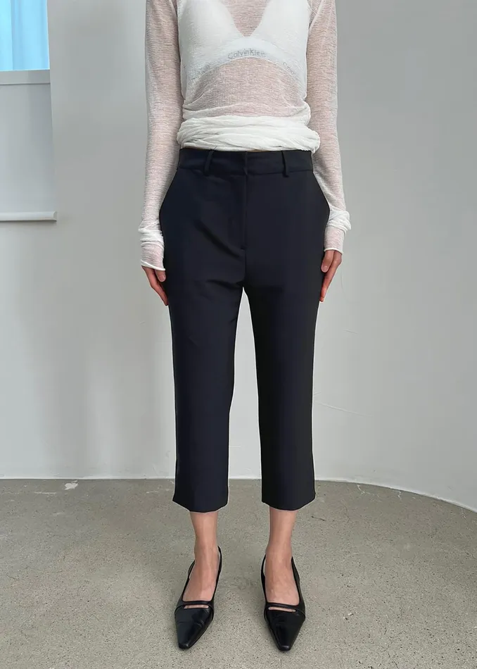 The Frankie Shop Bottoms Emersyn Capri Pants 8211 Black 8211 Women