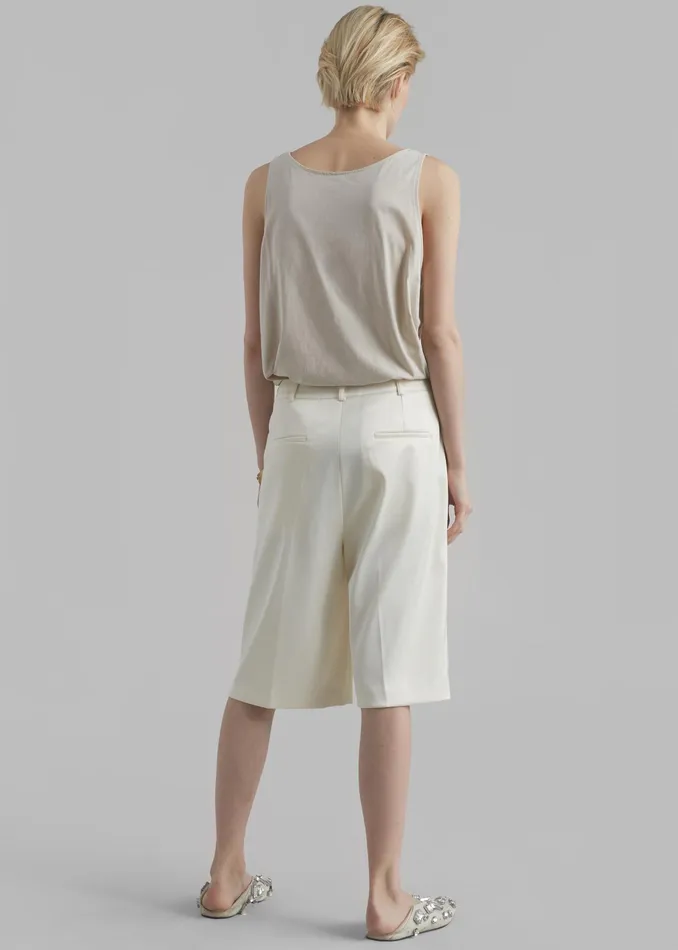The Frankie Shop Bottoms Vienna Satin Bermuda Shorts 8211 Cream 8211 Women