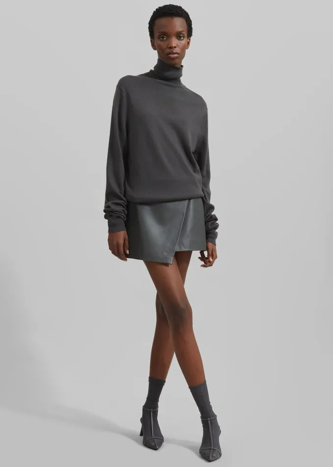 The Frankie Shop Knitwear Eve Thin Turtleneck Sweater 8211 Light Khaki 8211 Women