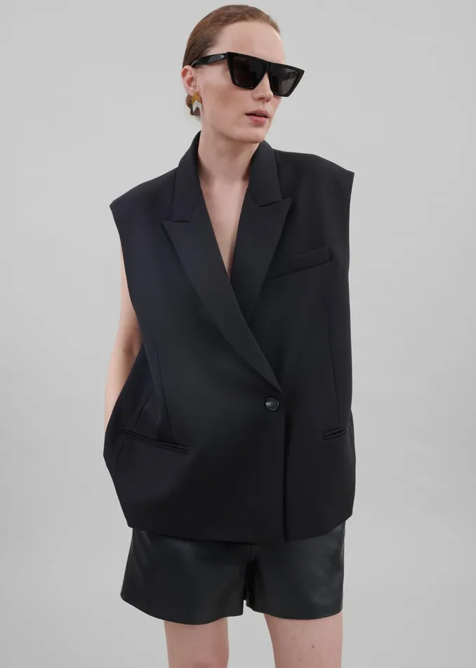 The Frankie Shop Outerwear Kace Boxy Vest 8211 Black 8211 Women