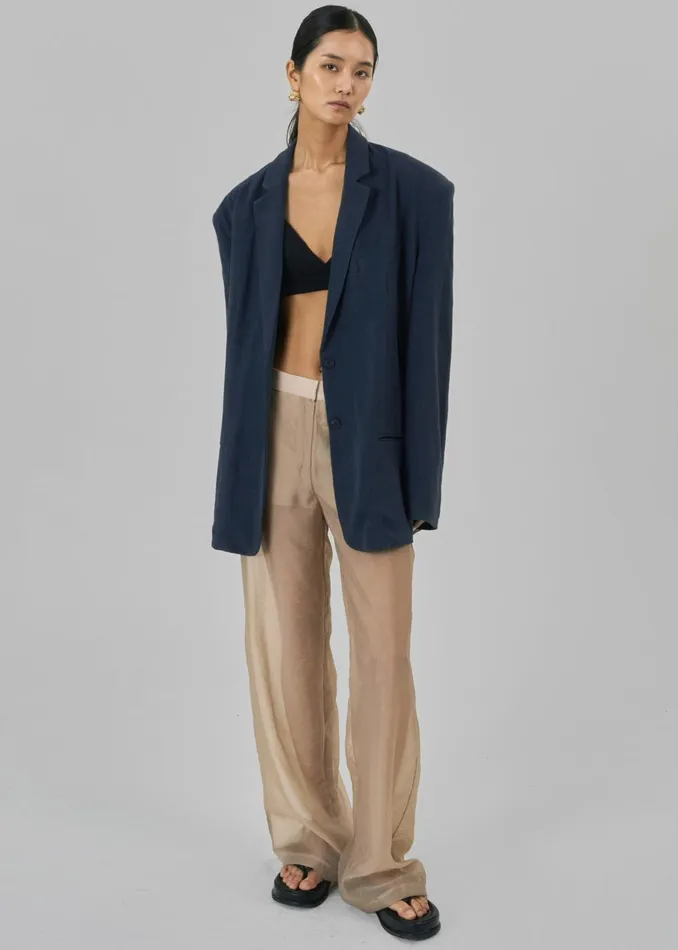 The Frankie Shop Outerwear Keenan Linen Oversized Blazer 8211 Navy 8211 Women The Frankie Shop Outerwear Keenan Linen Oversized Blazer 8211 Navy 8211 Women