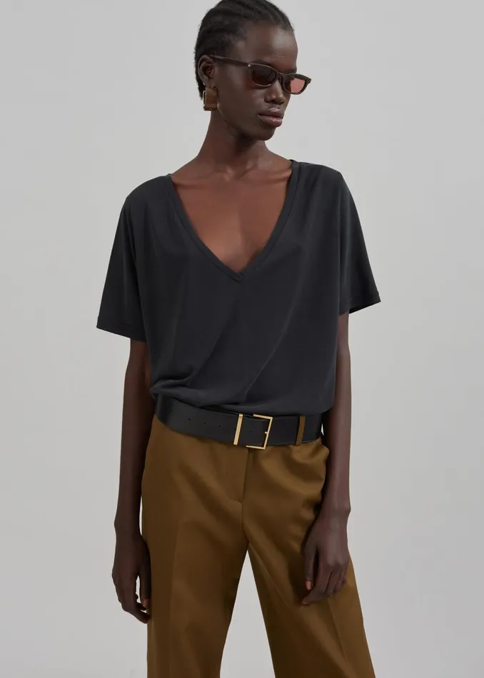 The Frankie Shop Tops Asten VNeck TShirt 8211 Black 8211 Women