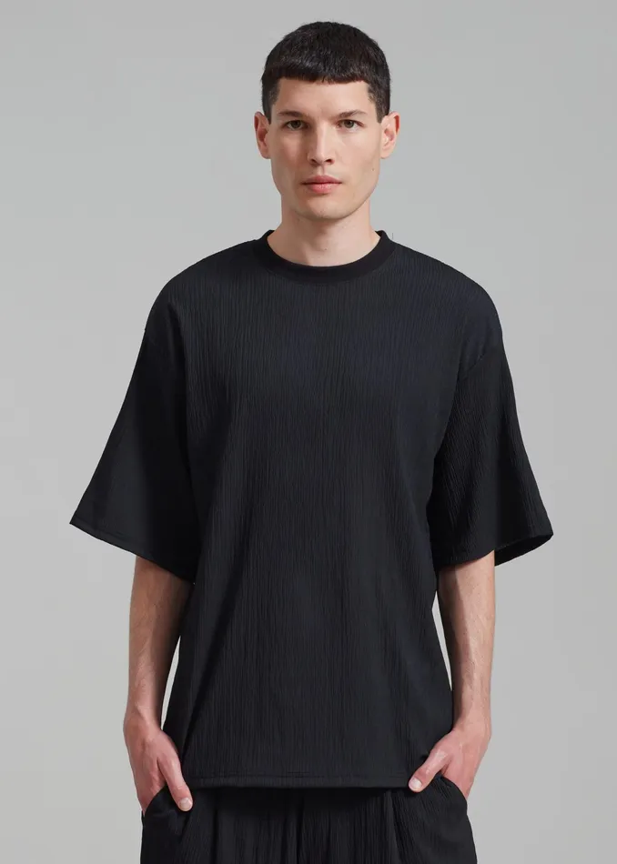 The Frankie Shop Tops Eliott Crinkle Tee 8211 Black 8211 Men