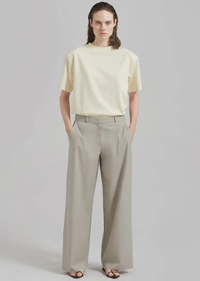 The Frankie Shop Tops Rowen Padded Shoulder Tee 8211 Cream 8211 Women