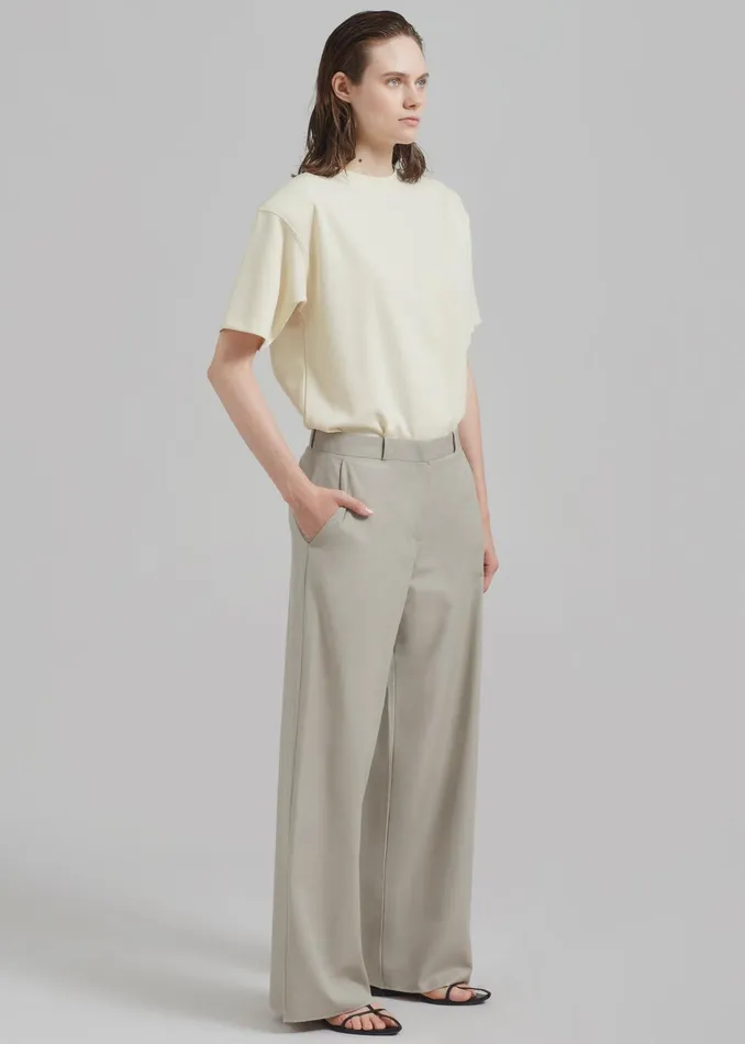 The Frankie Shop Tops Rowen Padded Shoulder Tee 8211 Cream 8211 Women