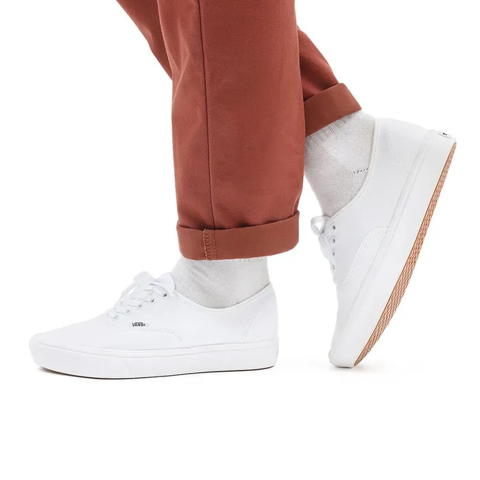 Vans Classics Men Classic ComfyCush Authentic Shoes White