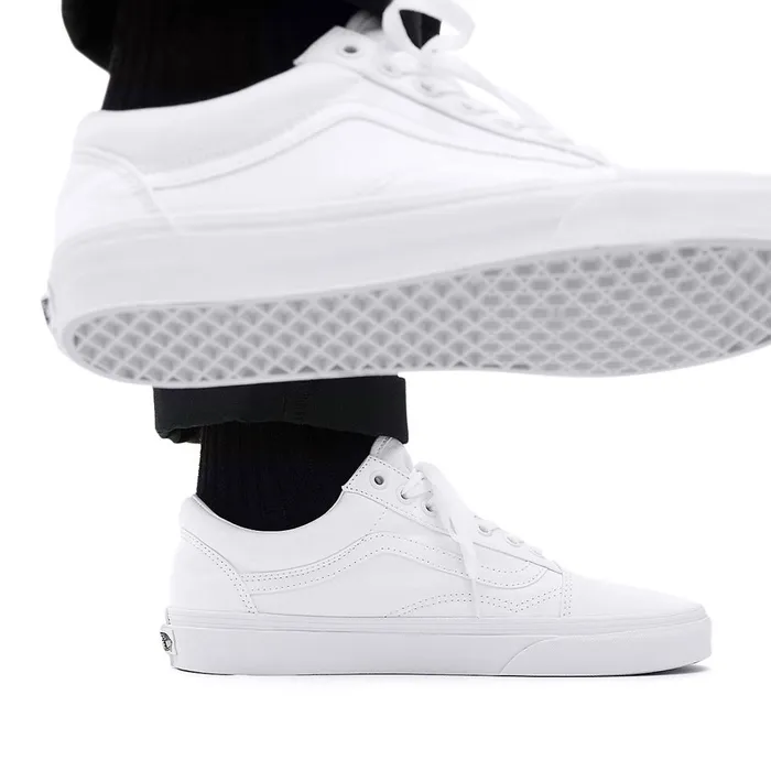 Vans Classics Men Old Skool Shoes White