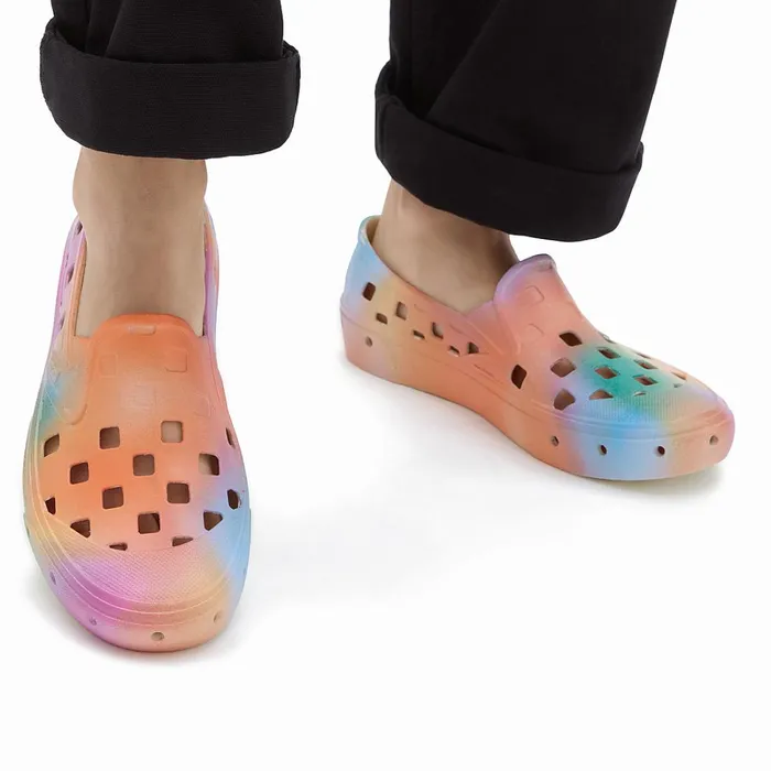 Vans Slipon Shoes Men Aura Fade SlipOn TRK Shoes Multicolour
