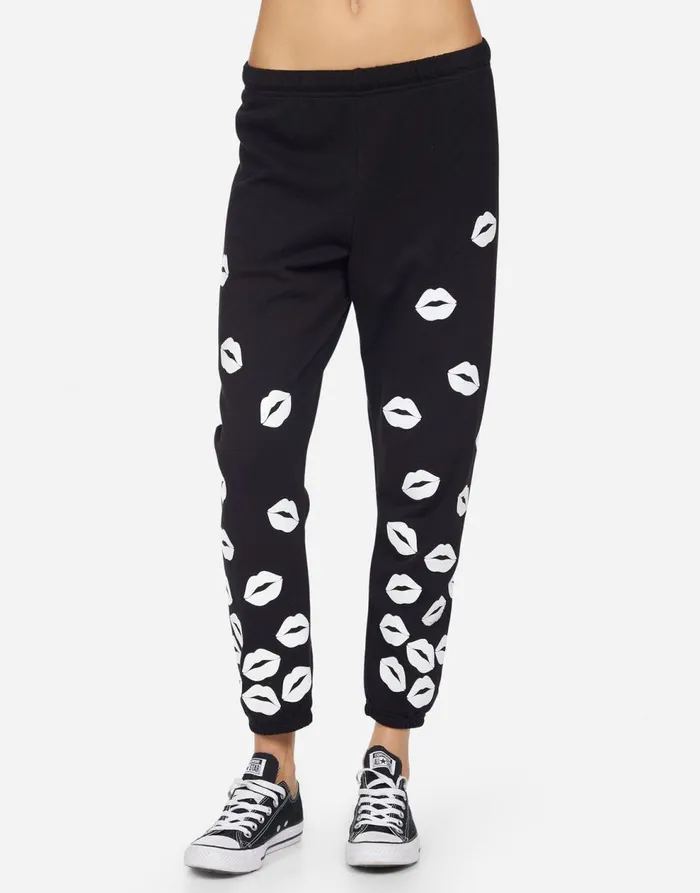 Women039s Alana White Foil Scattered Lips Black Lauren Moshi Crop Sweatpants