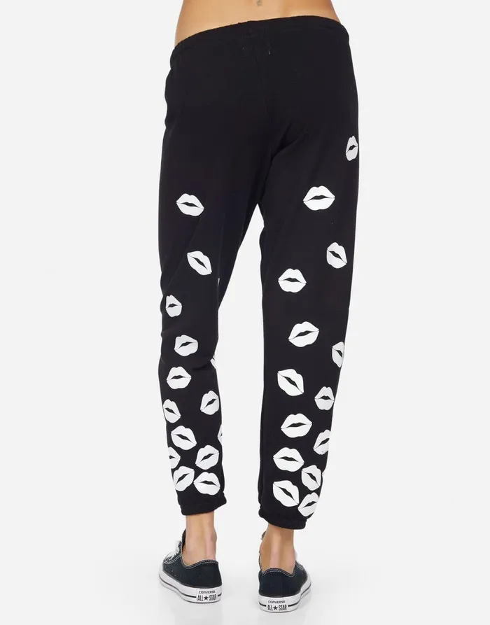 Women039s Alana White Foil Scattered Lips Black Lauren Moshi Crop Sweatpants