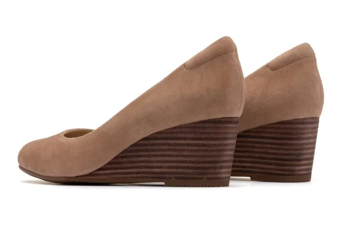 Women ABEO Footwear Dress Veranda Stacked Beige Suede Women ABEO Footwear Dress Veranda Stacked Beige Suede