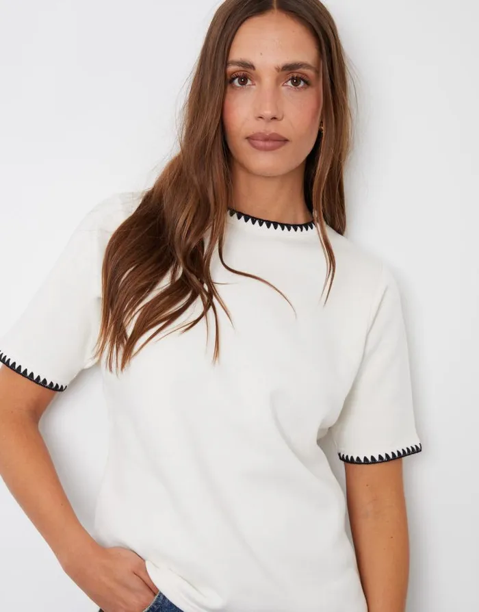 Women Cream Contrast Edge Stitch Short Sleeve Sweatshirt Threadbare Tops