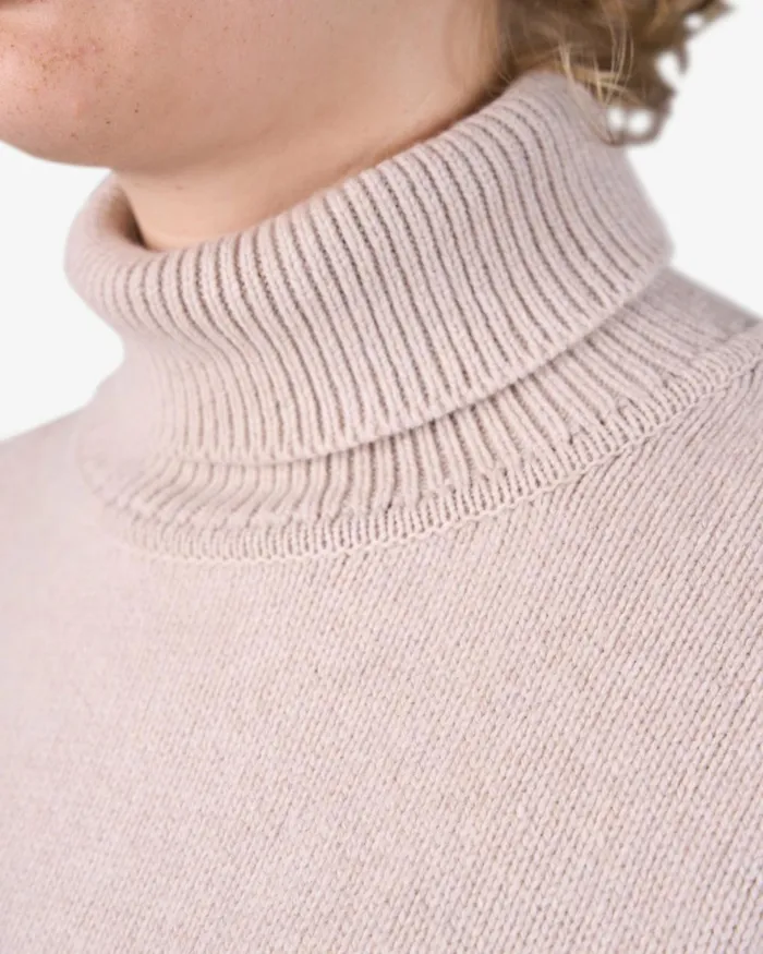 Women Knit Sweaters Colorful Standard Merino Wool Turtleneck Magenta Blaze