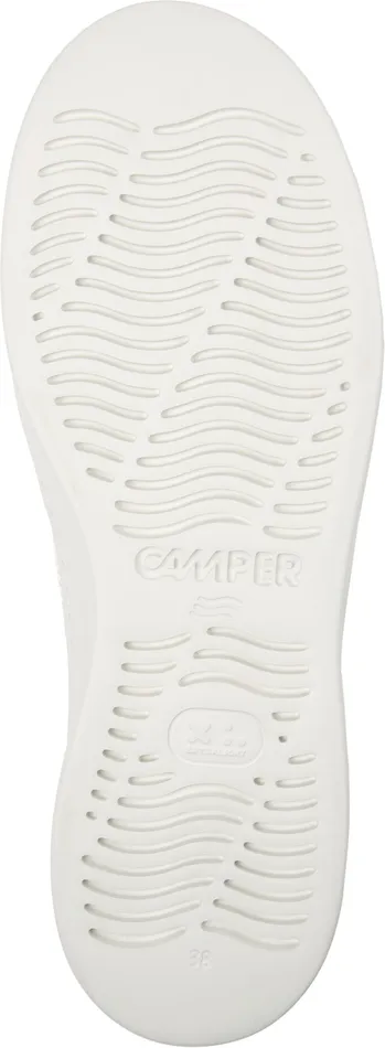 Women Runner Camper Sneakers