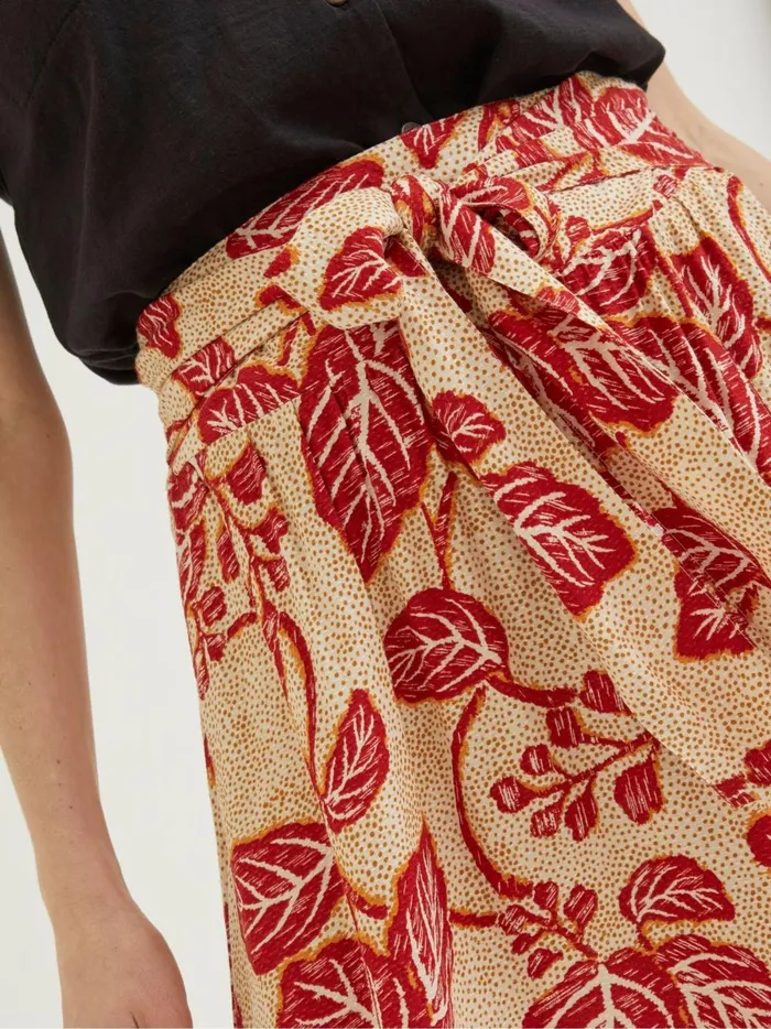 Women Skirts Fat Face Cream Sascha Vine Floral Midi Skirt