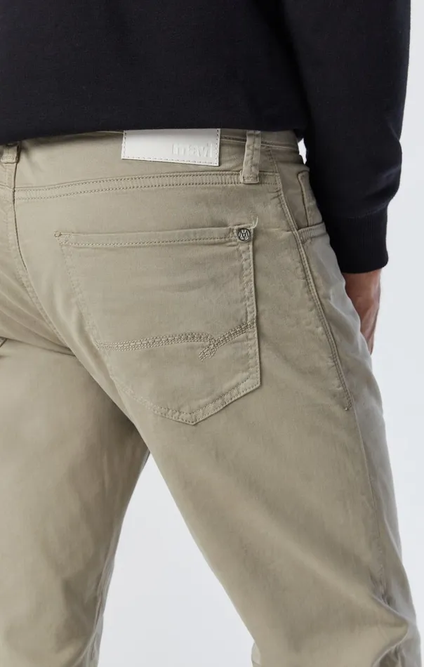 Zach Straight Leg In Beige Twill Men Mavi Jeans Pants